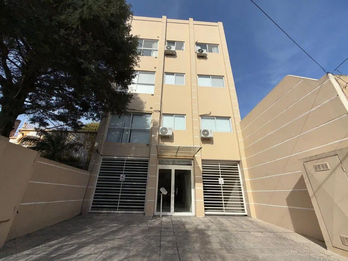 DEPTO.VENTA-3 AMBTES C/TERRAZA Y COCHERA-LANÚS O. 2