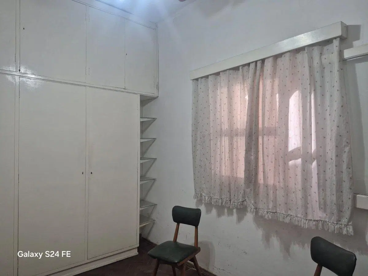 2 casas -Venta  c/local- garage Fondo libre Lanús 2