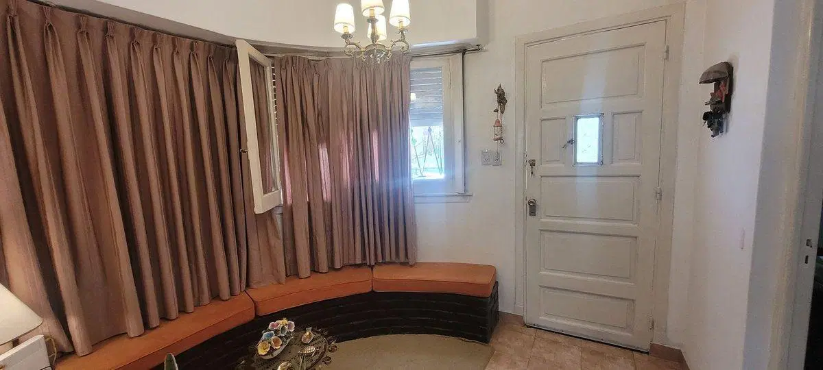 PH TIPO CASA 3 AMBIENTES C/ PATIO Y LAVADERO 5