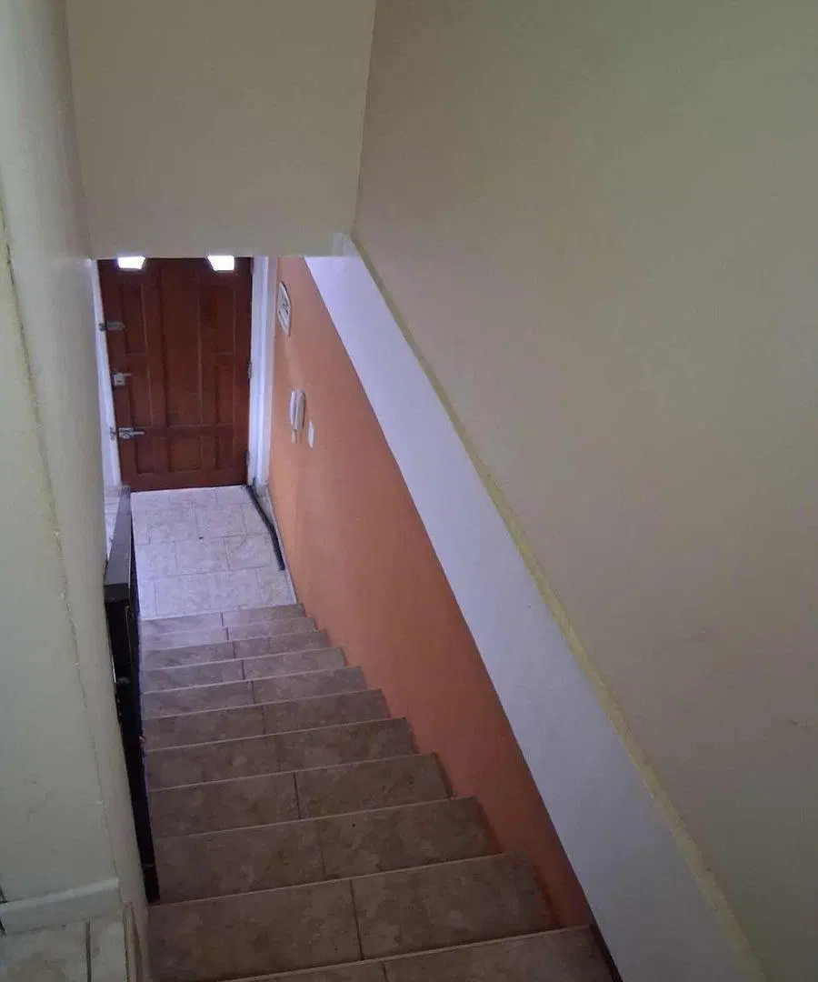 HERMOSO DUPLEX 3 AMB. AL FRENTE C/COCHERA Y JARDIN 4