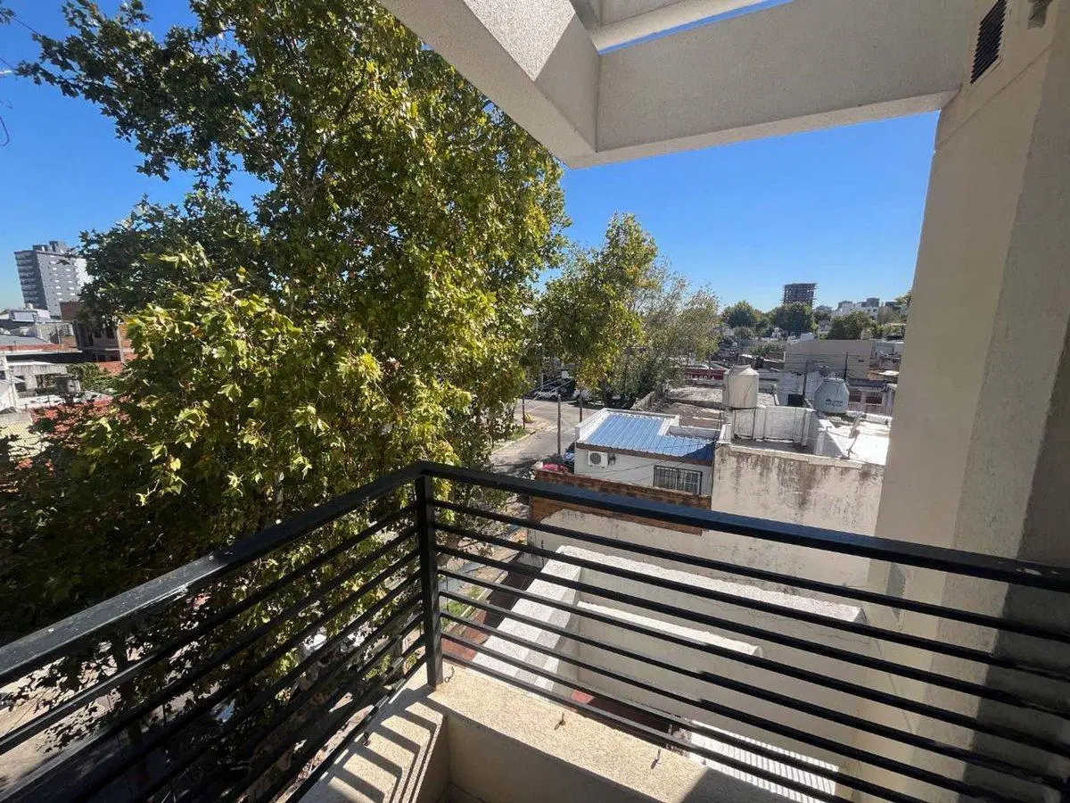 Semipiso de 2 Amb. c/cochera balcón, Apto Crédito 2