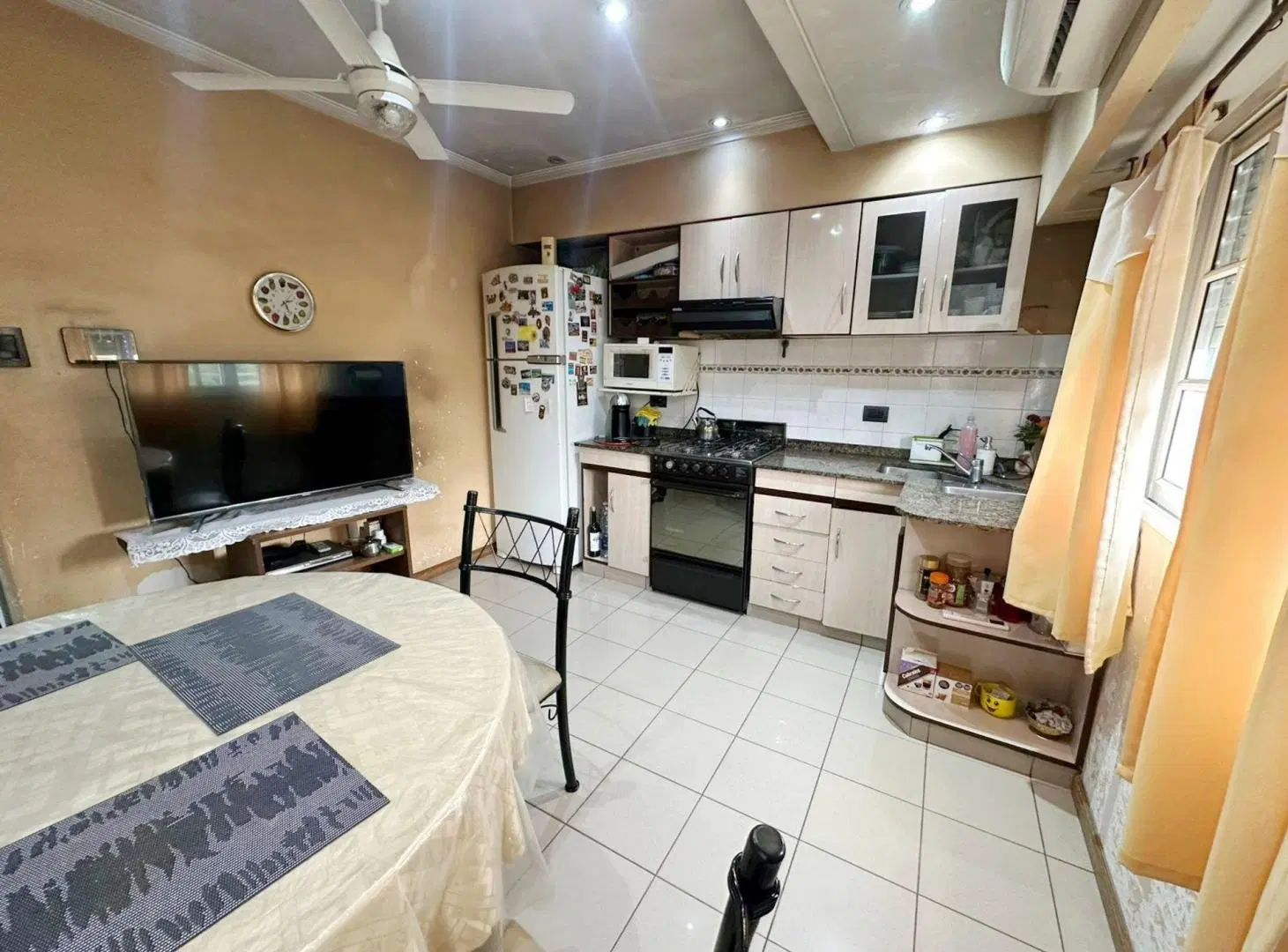 Venta casa 3 ambientes con cochera y patio 4