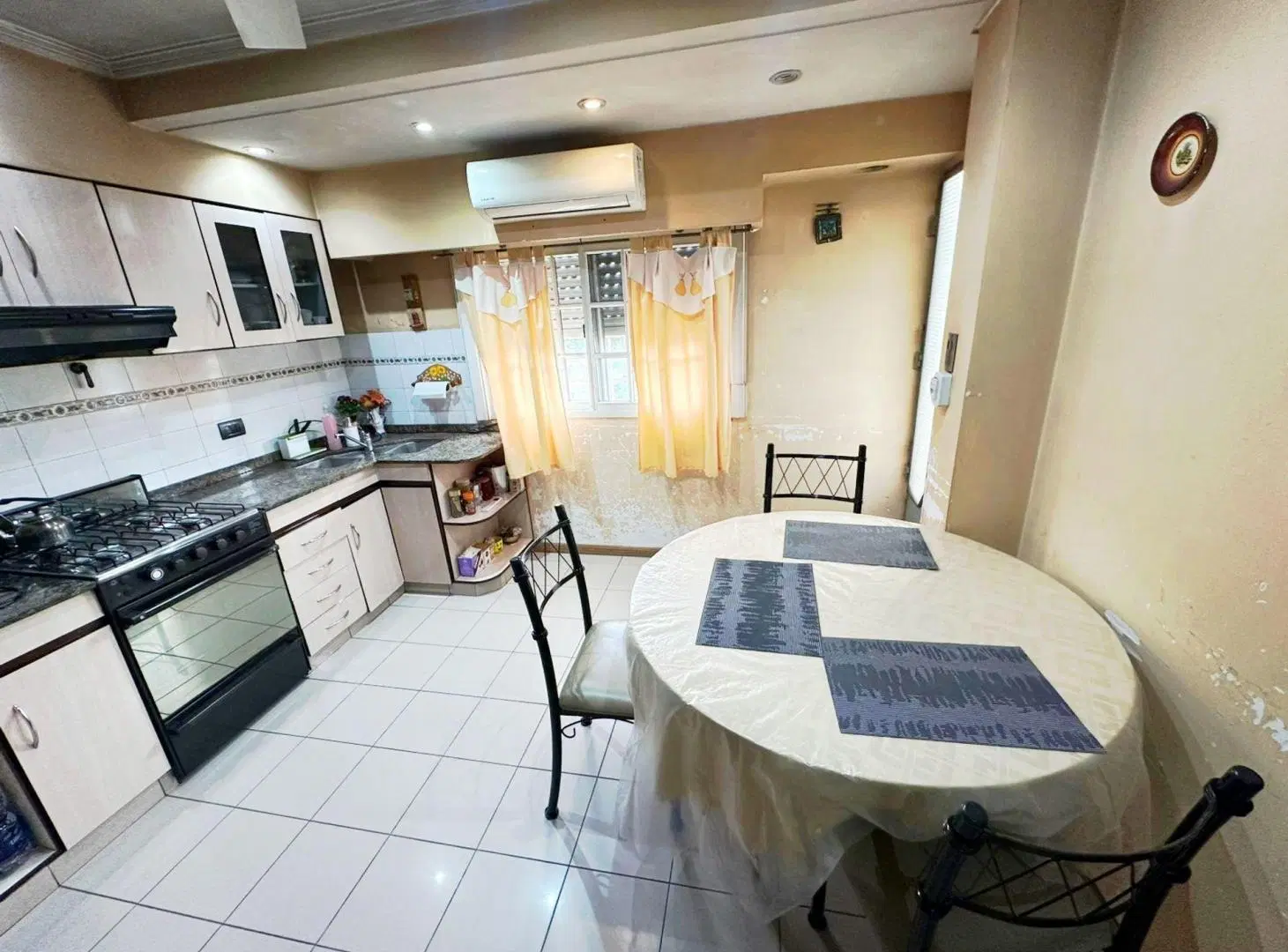 Venta casa 3 ambientes con cochera y patio 3