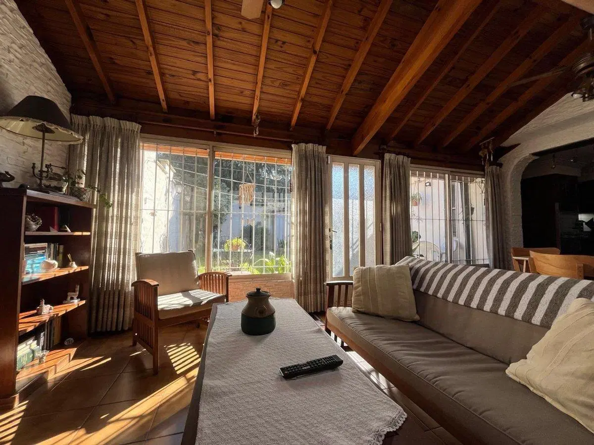 CASA DE 4 AMB EN TEMPERLEY, EXCELENTE APTA CREDITO 3
