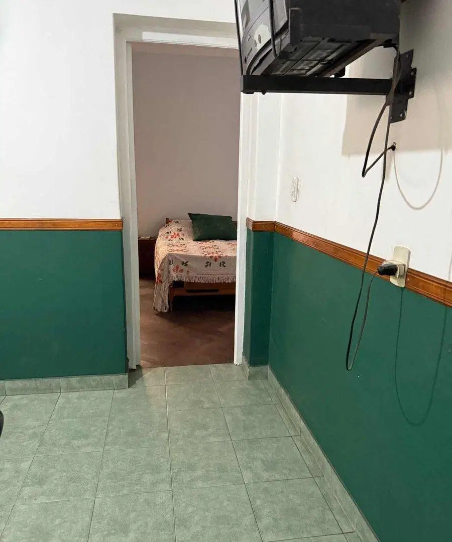 VENTA CASA 3 AMB CON PATIO Y COCHERA AVELLANEDA 8
