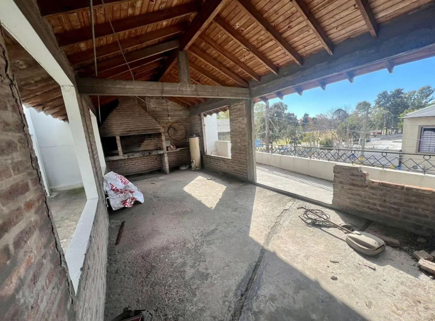 VENTA AMPLIO PH 3 AMB, PATIO, TERRAZA Y QUINCHO 5