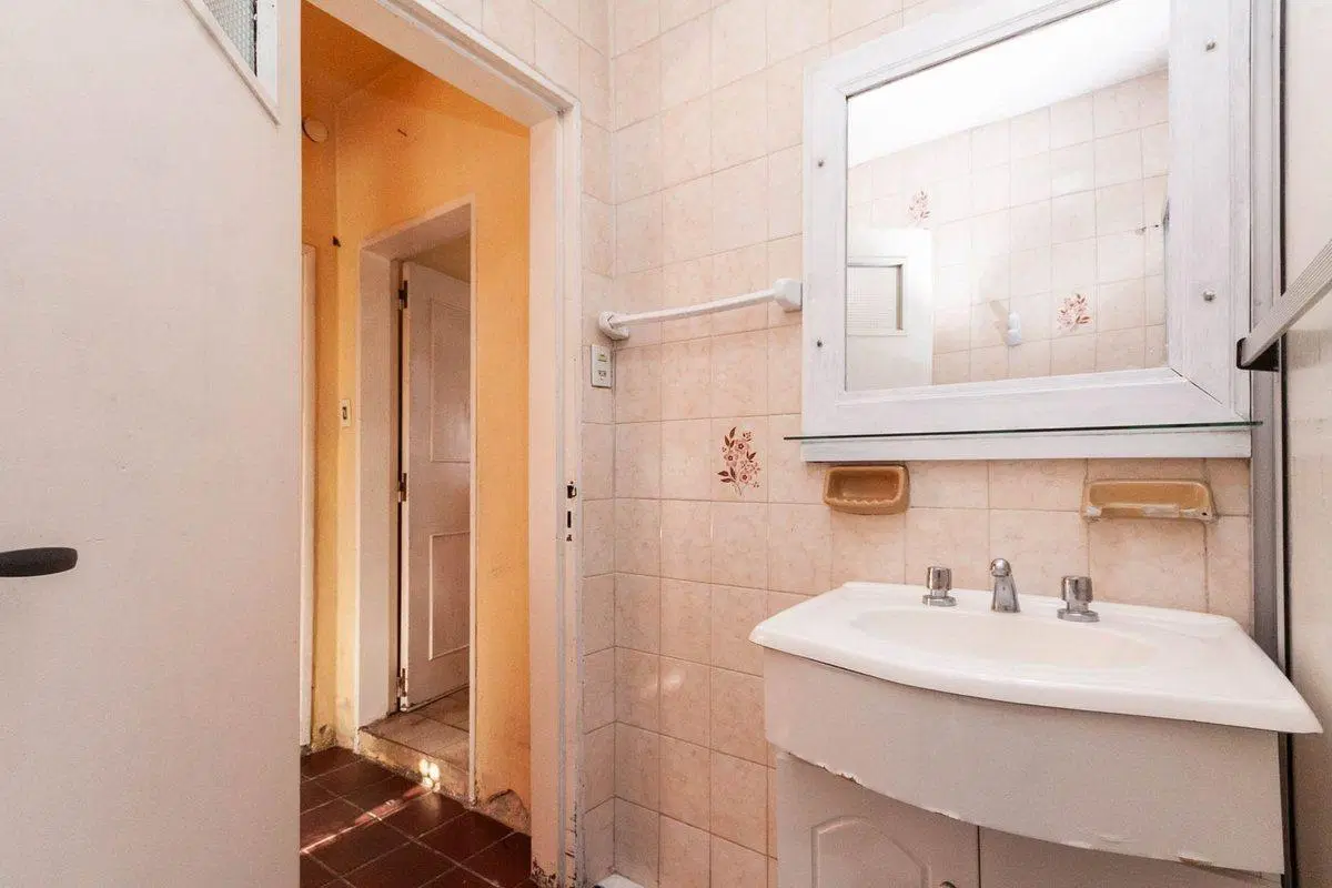 VENTA CASA 4 AMB C/JARDIN,PATIO Y COCHERA-GUILLÓN 4