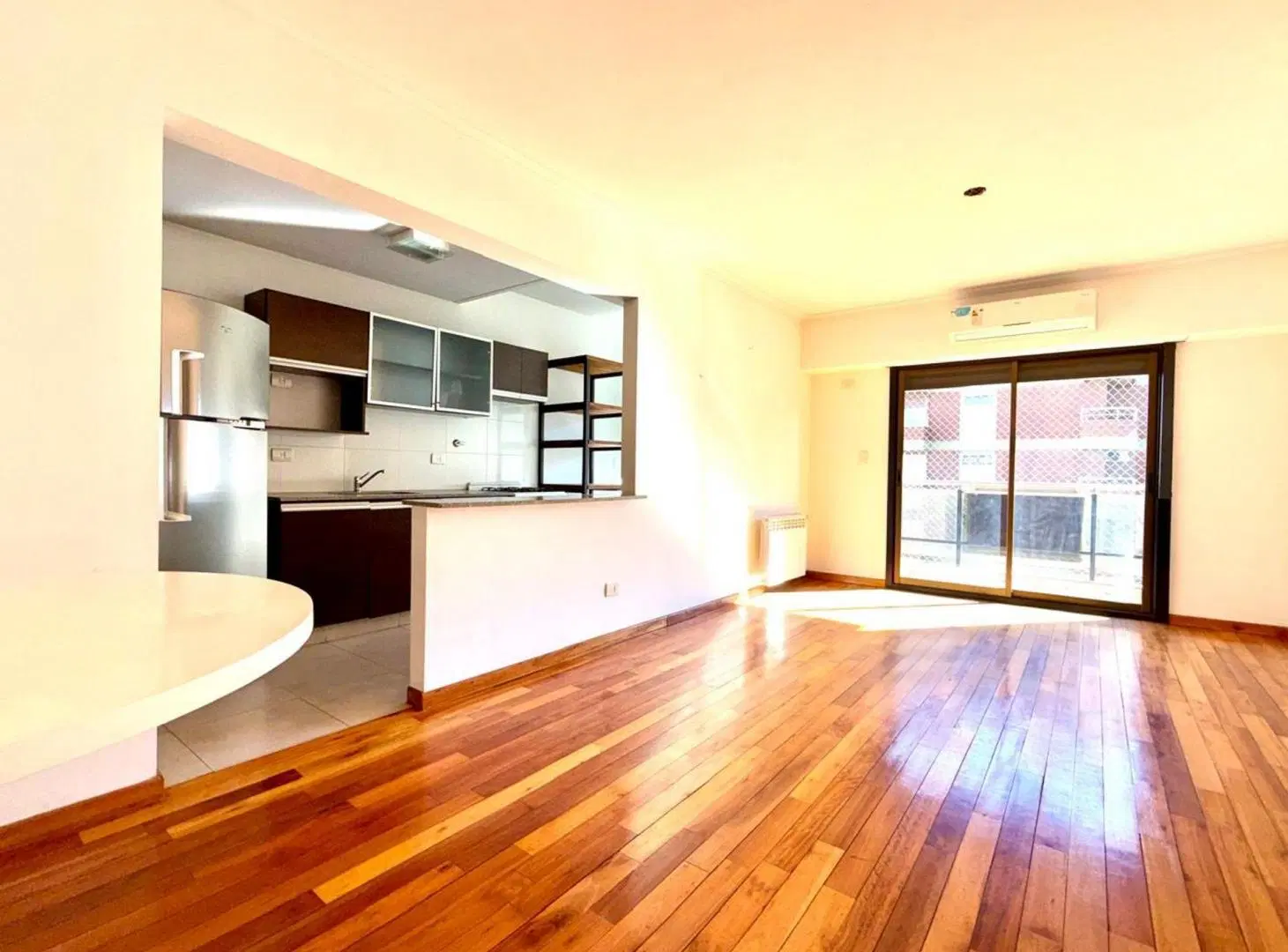 DEPARTAMENTO EN VENTA 3 AMBTES.FRENTE-AVELLANEDA 4