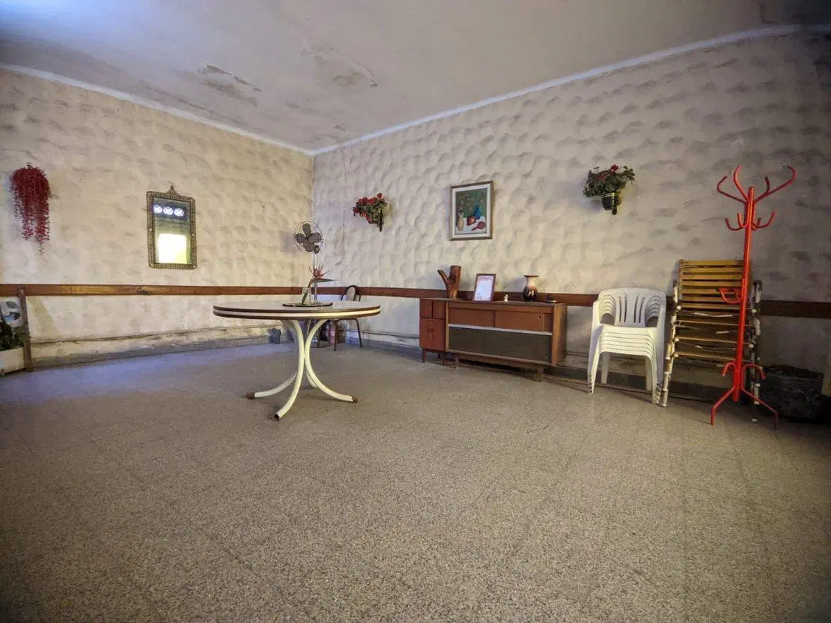 Casa  de 4 Ambientes a la Venta 200 Mts.AV.PAVON 8