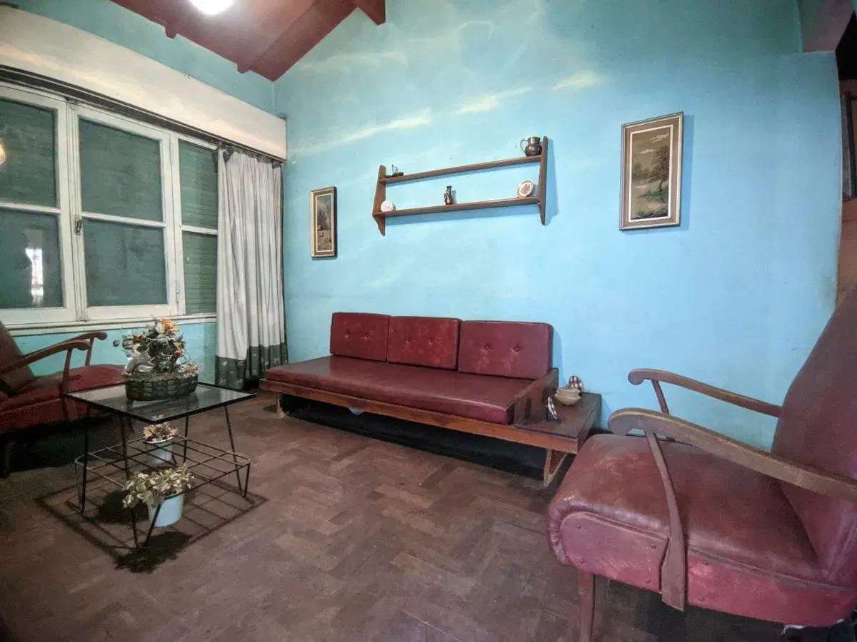Casa  de 4 Ambientes a la Venta 200 Mts.AV.PAVON 5