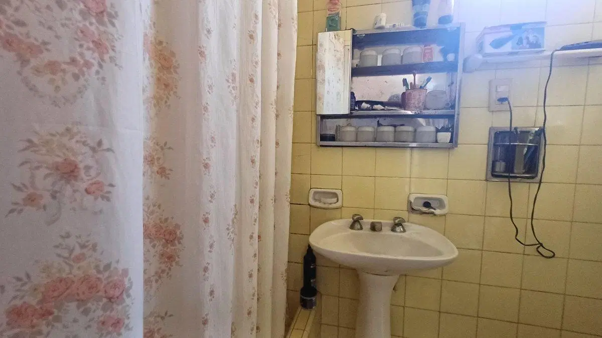 CASA S/ LOTE DE 410MT2 A REFAC - USD57000 Y CUOTAS 5