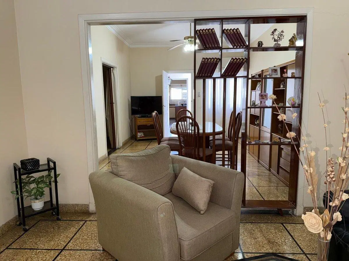 CASA EN VENTA C/AMPLIO FONDO Y QUINCHO-AVELLANEDA 2