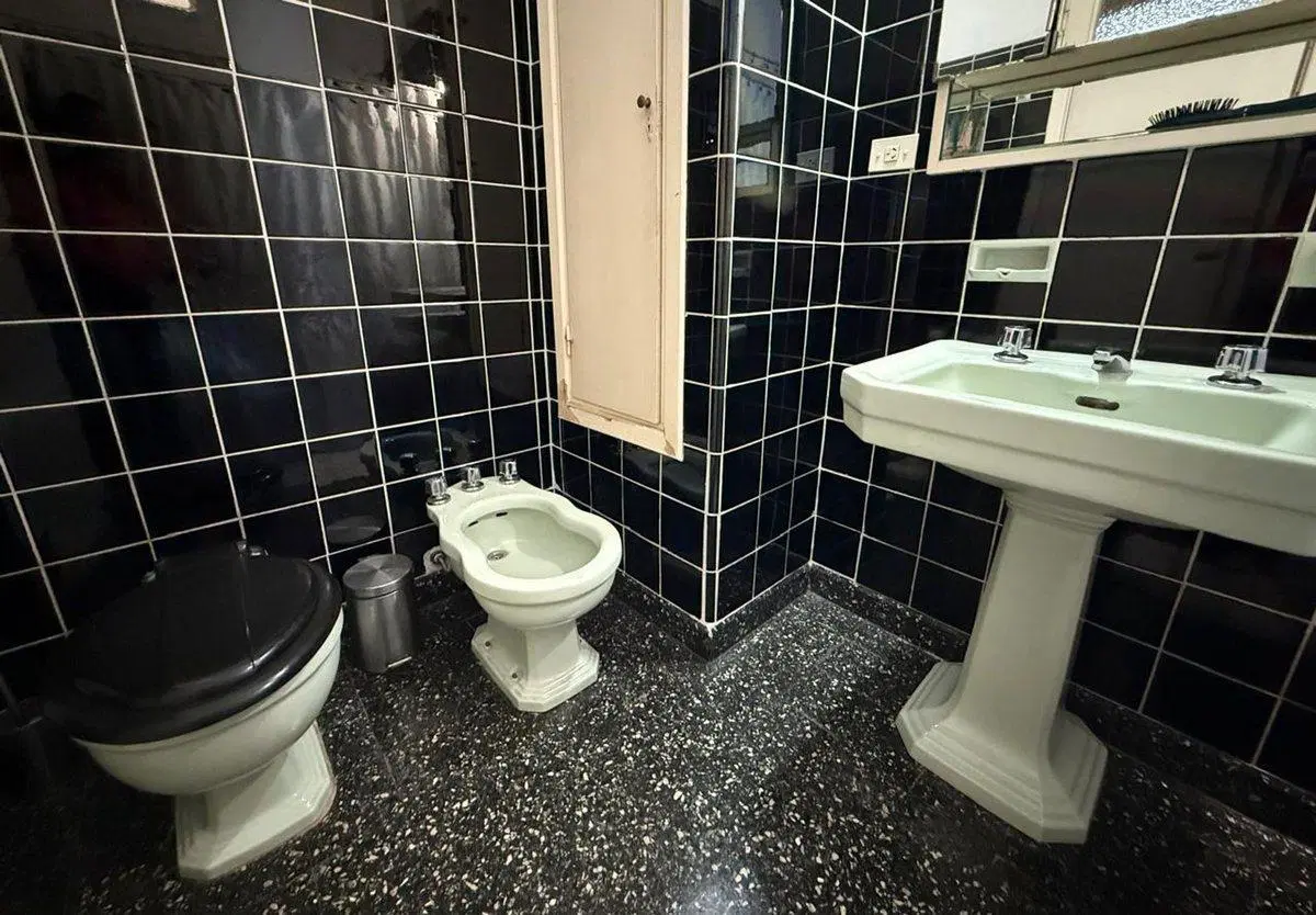 CASA EN VENTA C/AMPLIO FONDO Y QUINCHO-AVELLANEDA 8