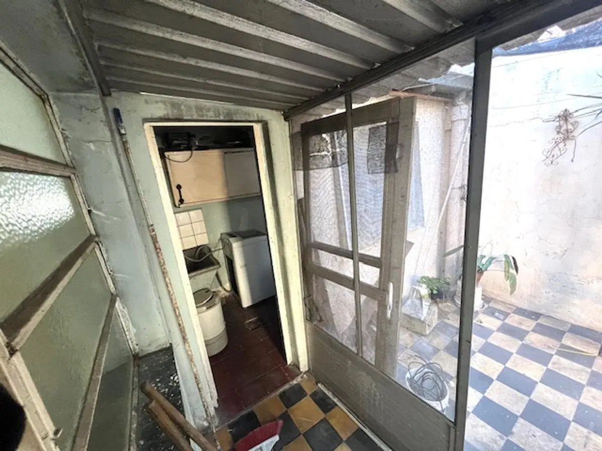 VENTA DE CASA EN LOTE PROPIO, JARDIN, COCHERA 4