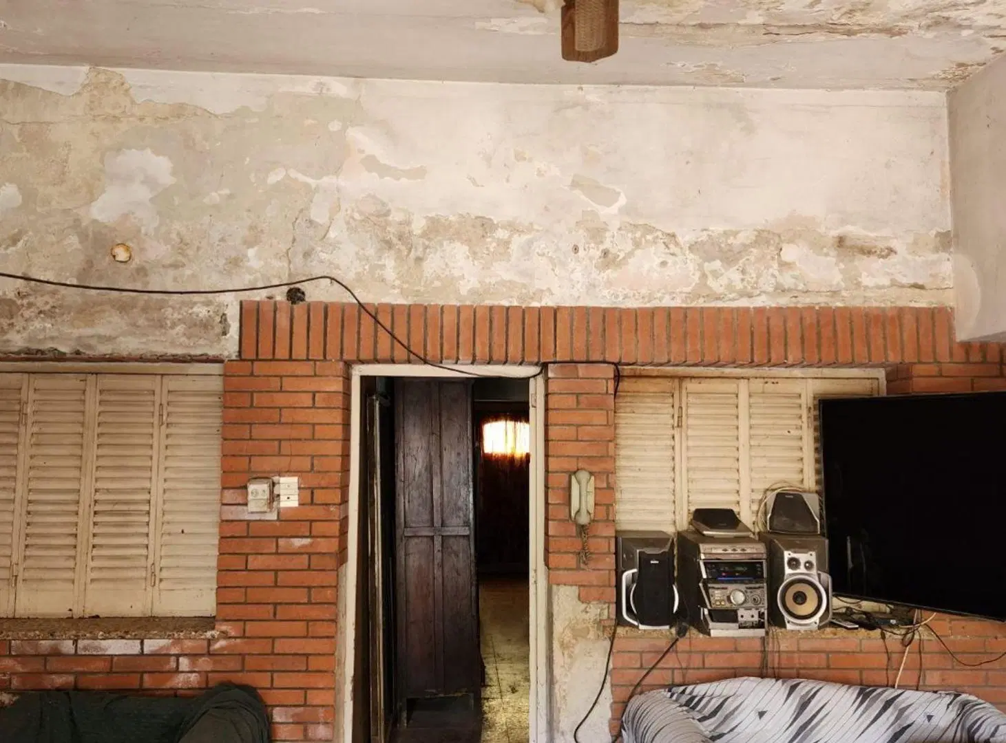 VENTA DE LOTE EN LANUS ESTE CON CASA Y DEPTO 3