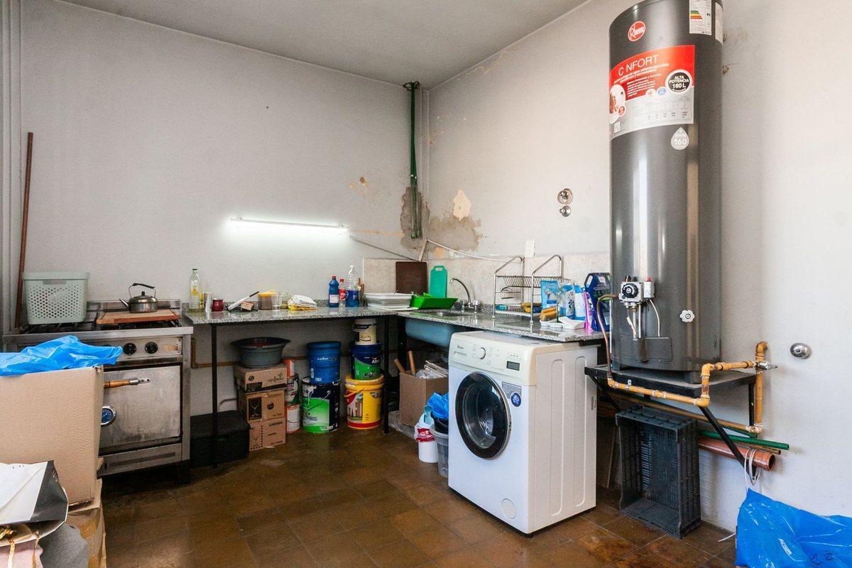 Foto de Casa de 5 ambientes con local y cochera, imagen 5