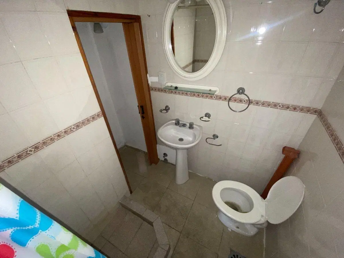 VENTA EN BLOCK 4 DEPTOS DE 2 AMB C/U + GALPÓN 8