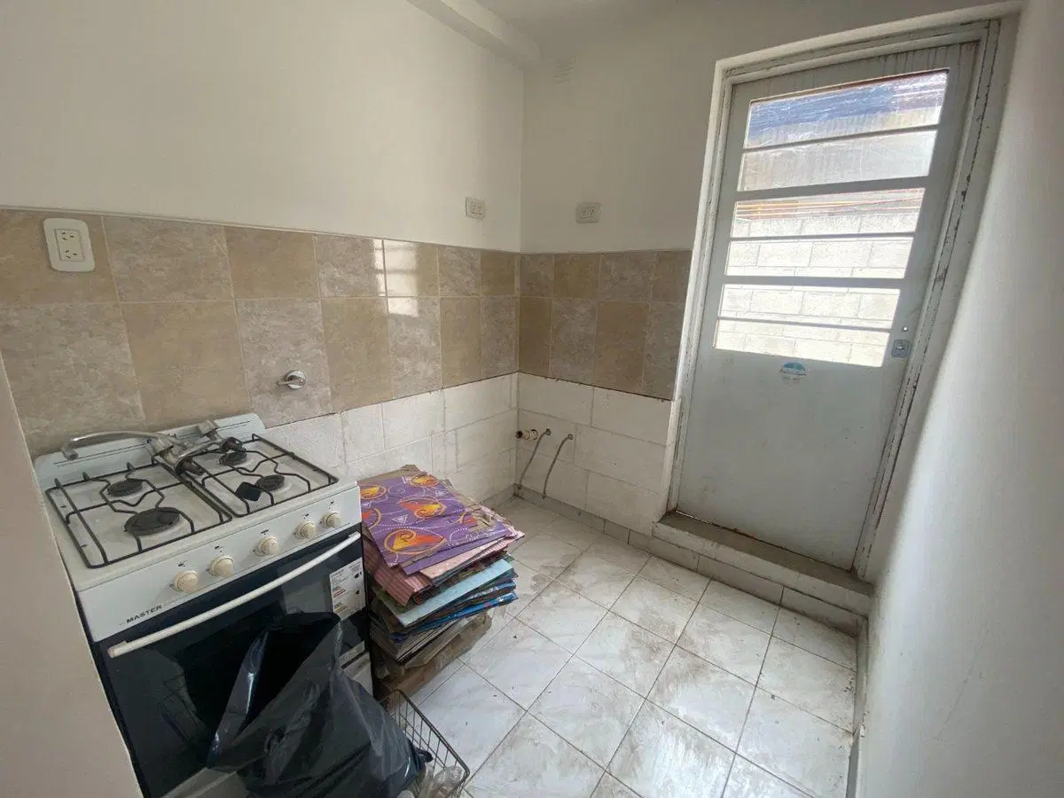 VENTA EN BLOCK 4 DEPTOS DE 2 AMB C/U + GALPÓN 5