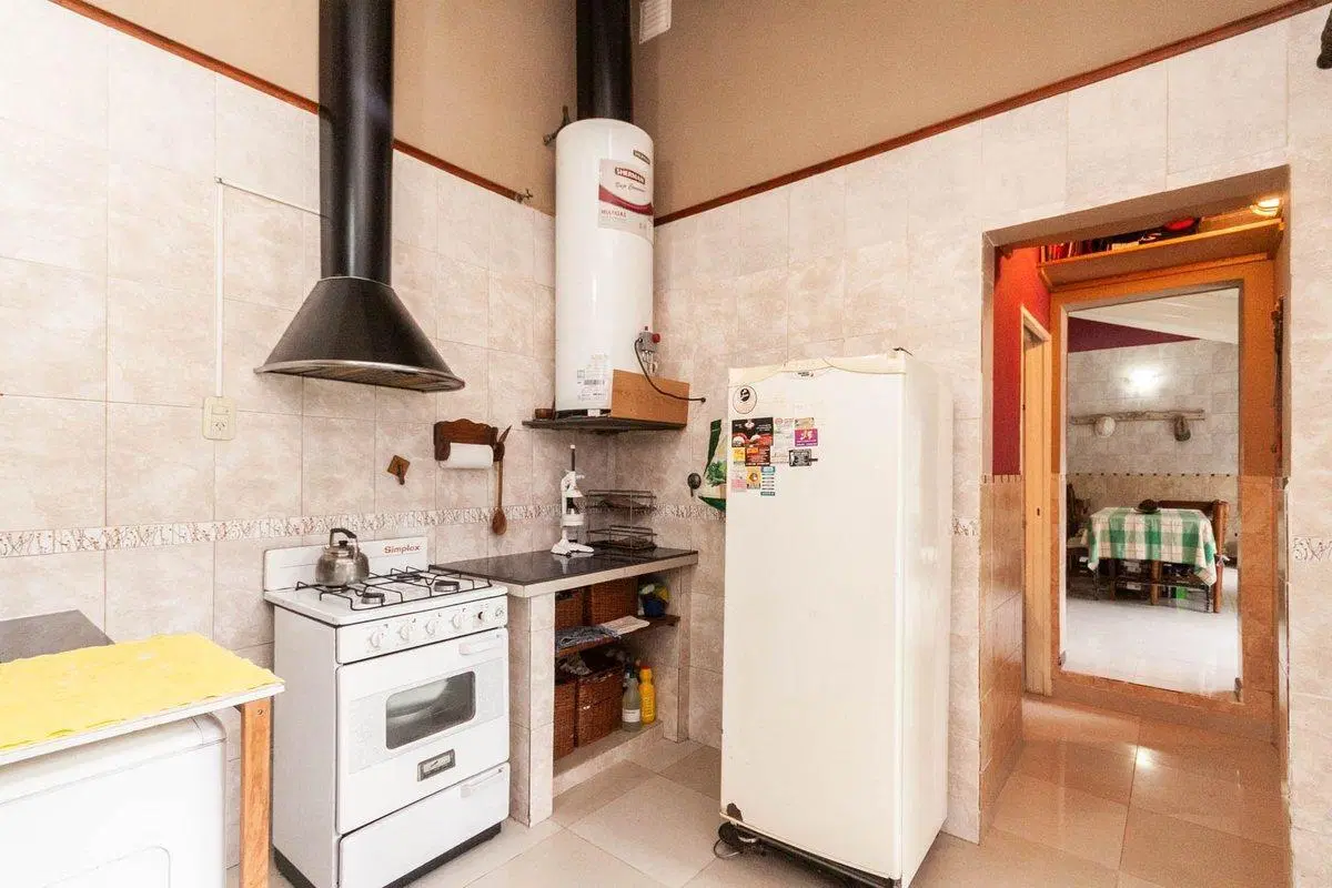 HERMOSO CHALET DE 4 AMB C/ QUINCHO Y PILETA. 4
