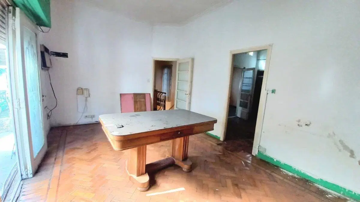 Inmueble comercial sobre Av. Yrigoyen Lanús Oeste 8
