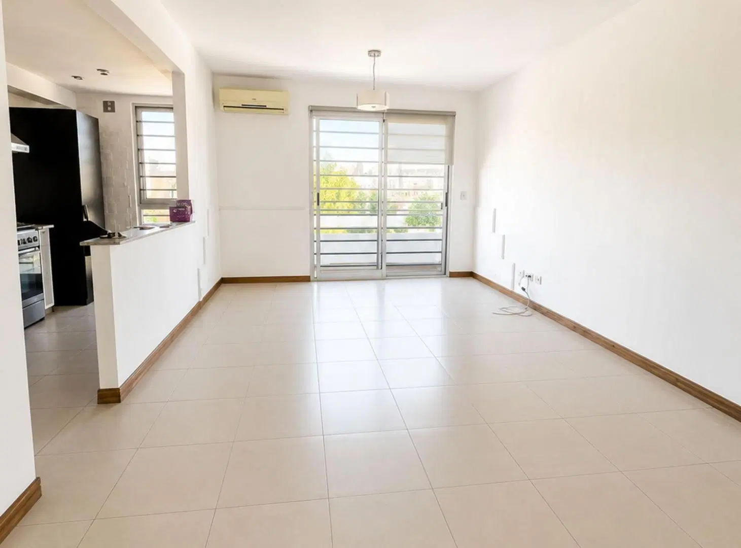 DEPARTAMENTO 3 AMB CON BALCON Y COCHERA 2
