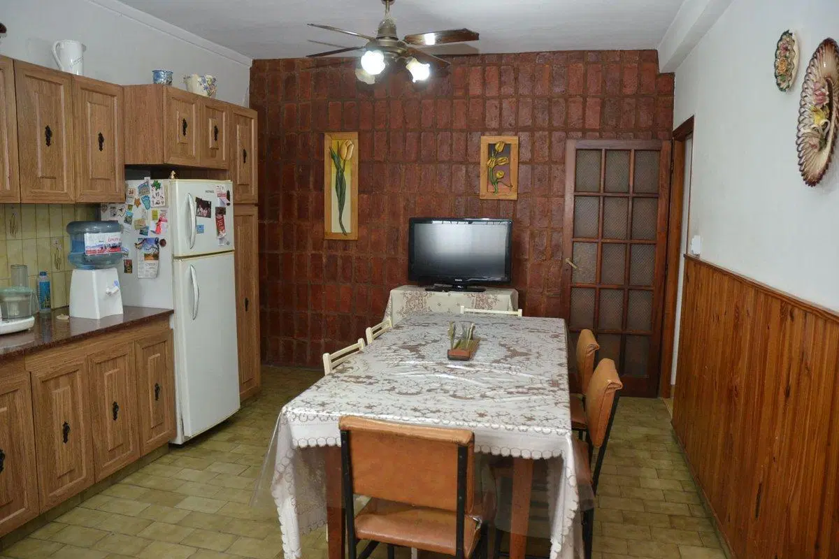Venta casa p.2 flias.APTA CREDITO Escalada. 2