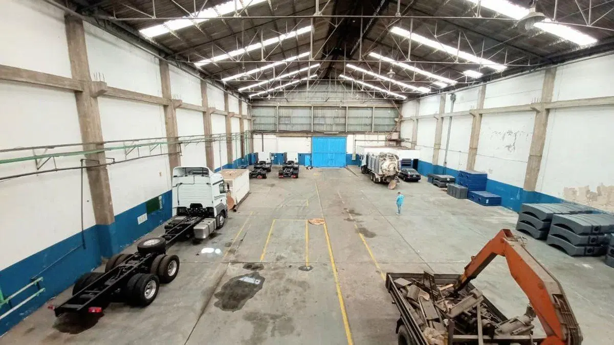 EXCELENTE GALPON - 1350M2 - AVELLANEDA C/TRIFÁSICA 3
