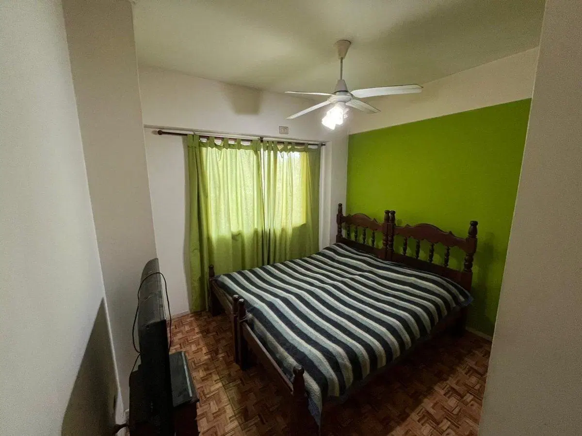 Depto 2 amb en venta con balcón al frente Lanús 4