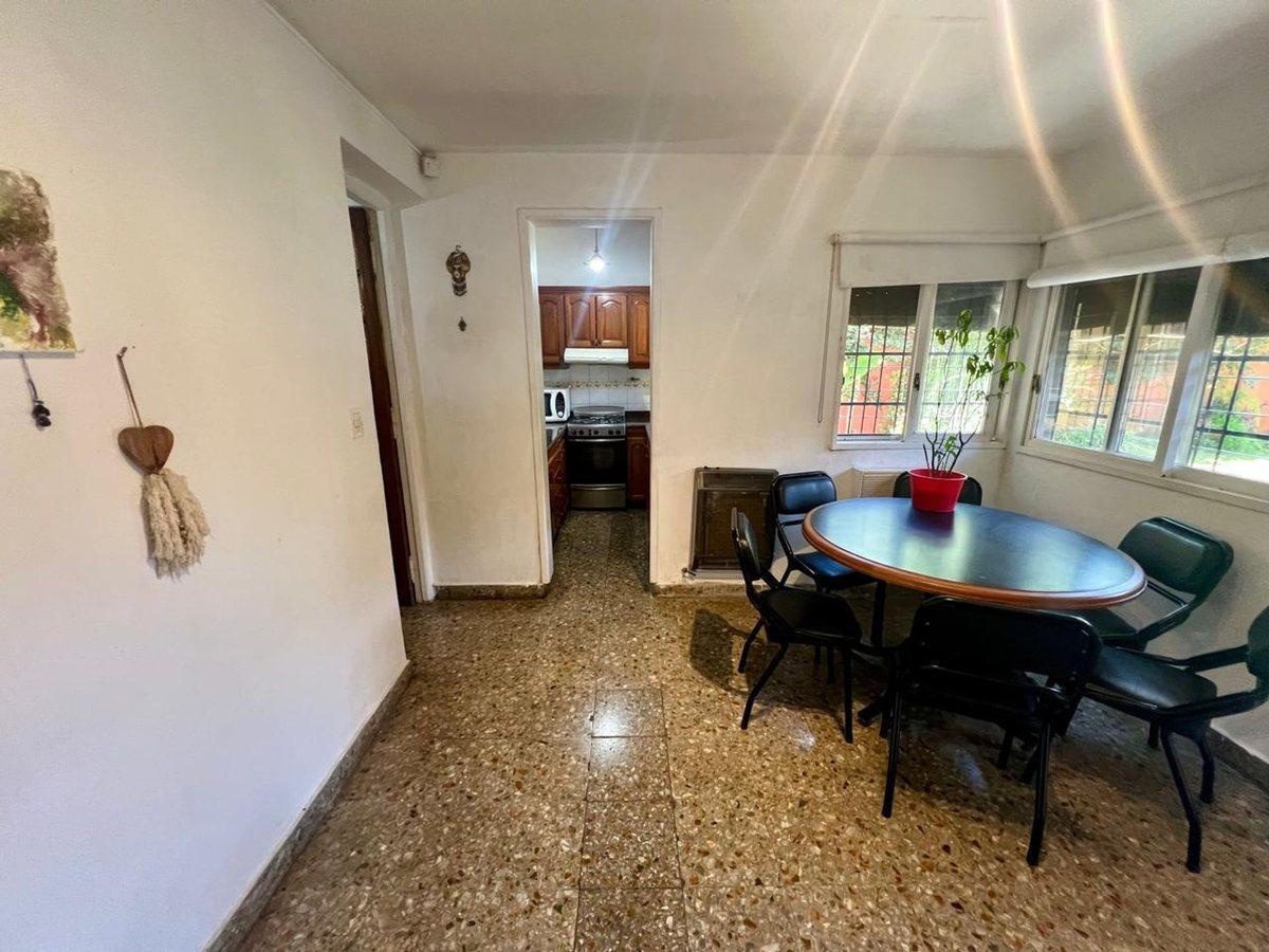 Foto de VENTA CHALET. BANFIELD, LOTE DE 8.66 POR 33Mts, imagen 2