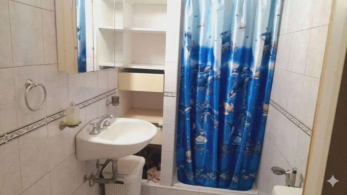 VENTA EN BLOCK: CASA + Local + Depto. - SARANDI 4