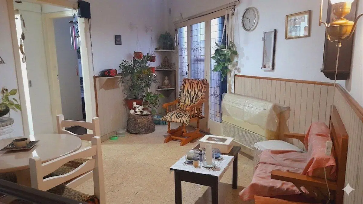 VENTA EN BLOCK: CASA + Local + Depto. - SARANDI 8