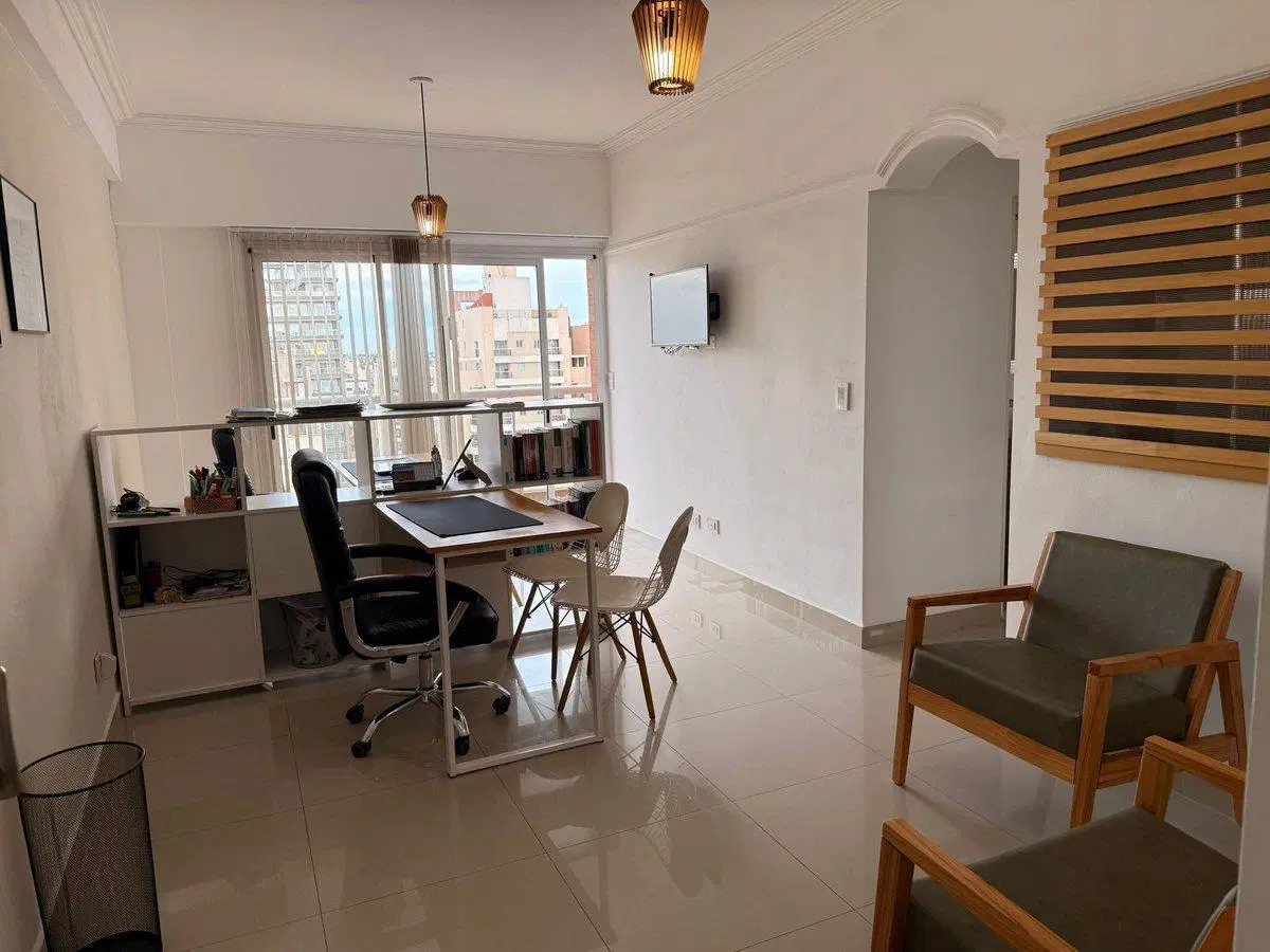Departamento venta 2 ambs balcón cochera. Lanús E. 3