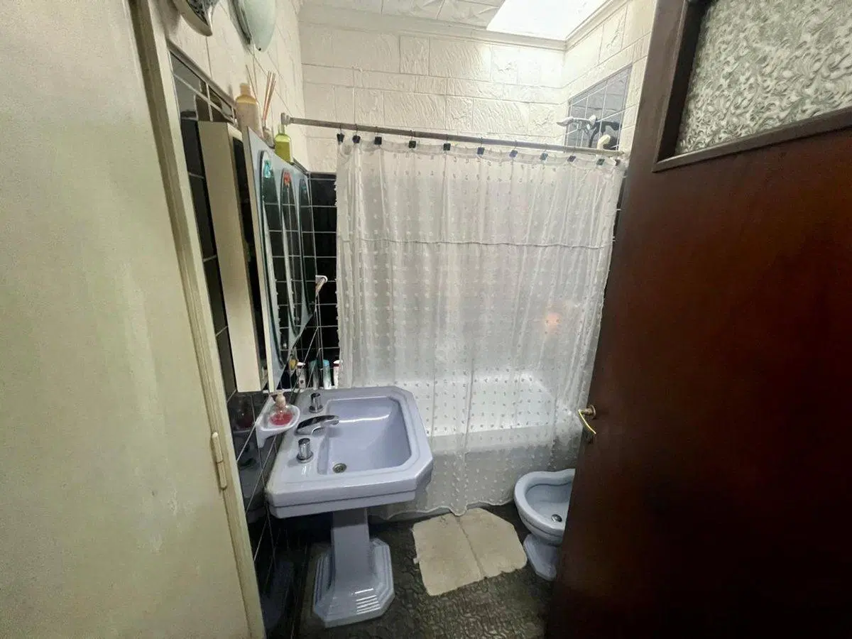 VENTA CASA EN BLOCK 426 Mts2. IDEAL INVERSIÓN. 5