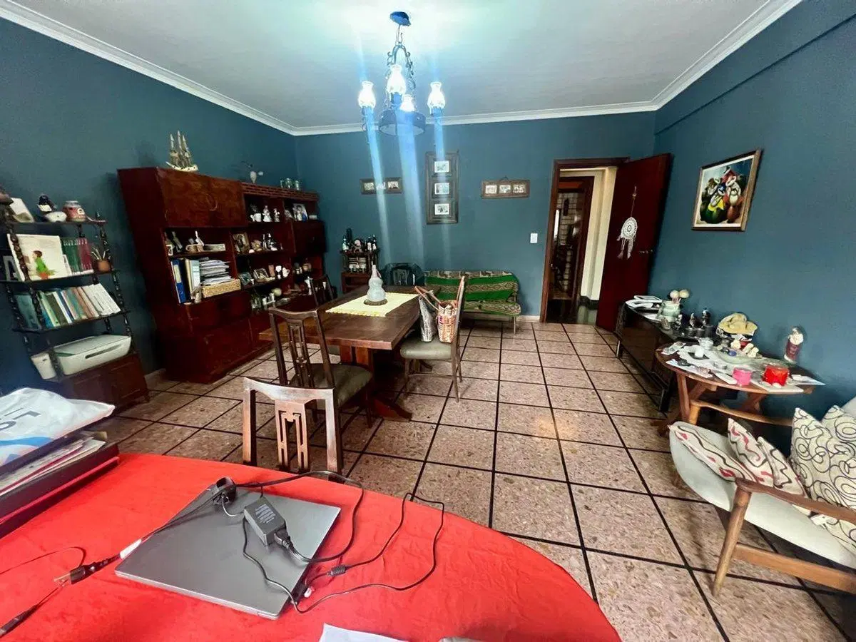 VENTA CASA EN BLOCK 426 Mts2. IDEAL INVERSIÓN. 2