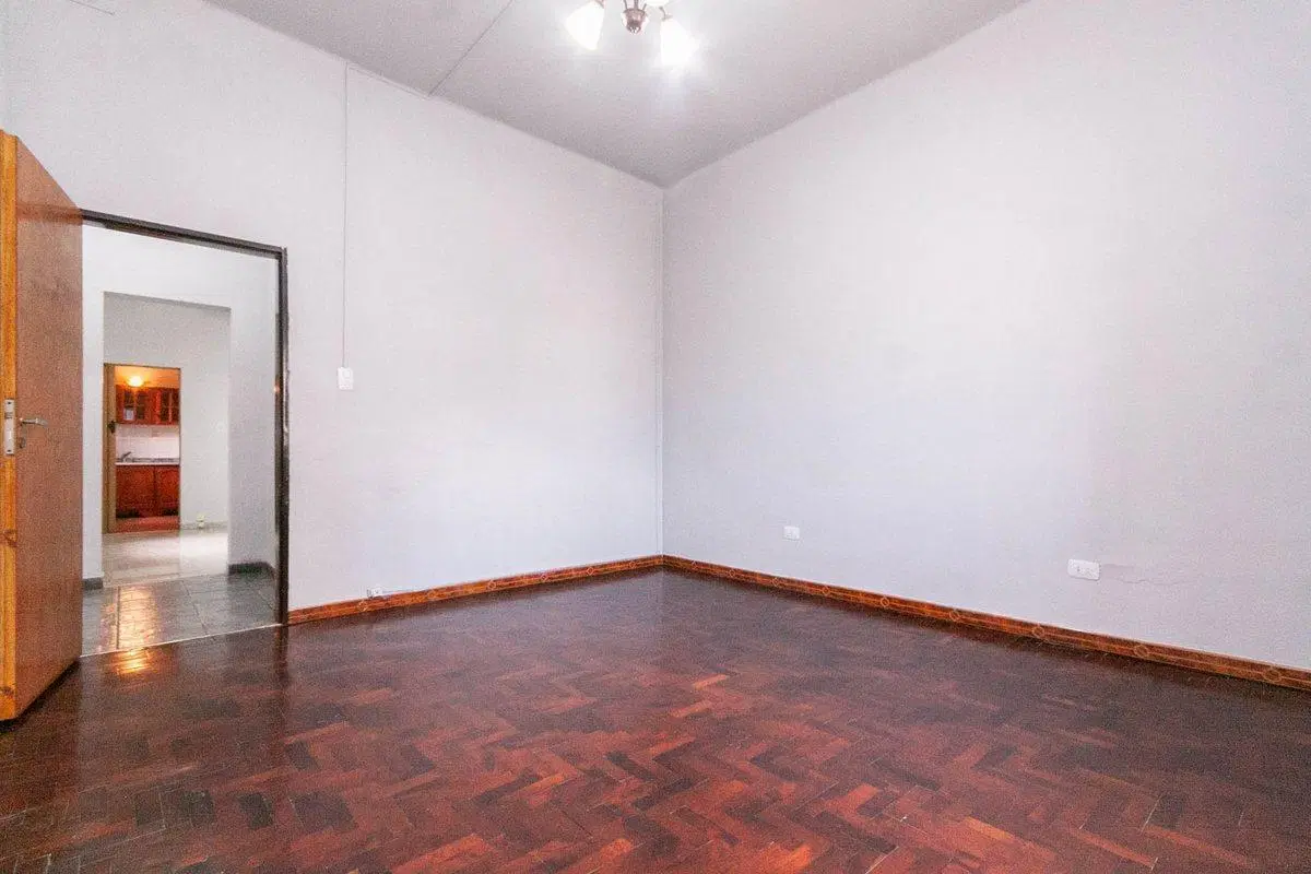 VENTA CASA 4AMB.C/COCHERA.PATIO.TERRAZA.DE 155M2 ! 3