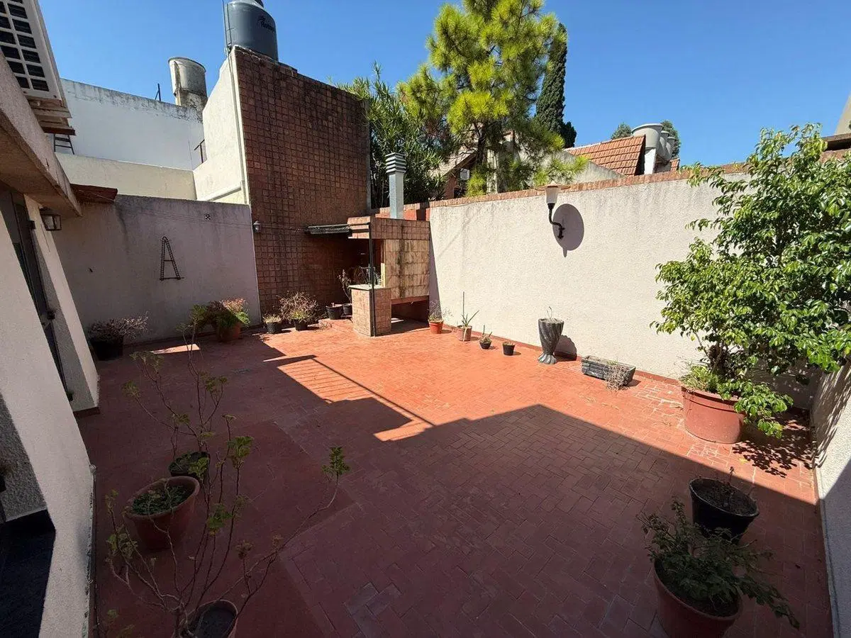 LOTE PROPIO DE 8.66 X 28 EN PLENO CENTRO LANUS EST 3