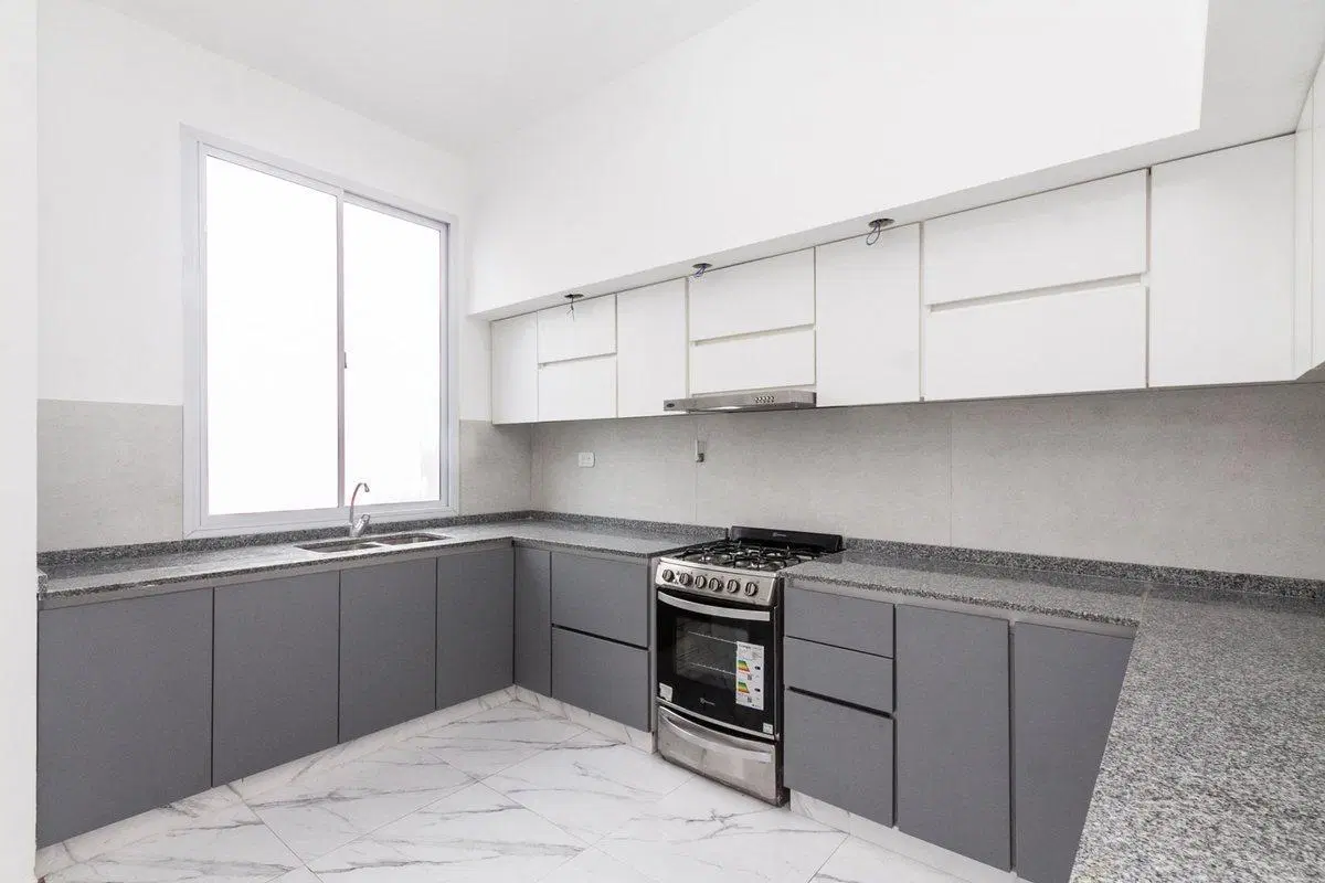 VENTA CASA A ESTRENAR 4 AMB. COCHERA LANUS ESTE 4