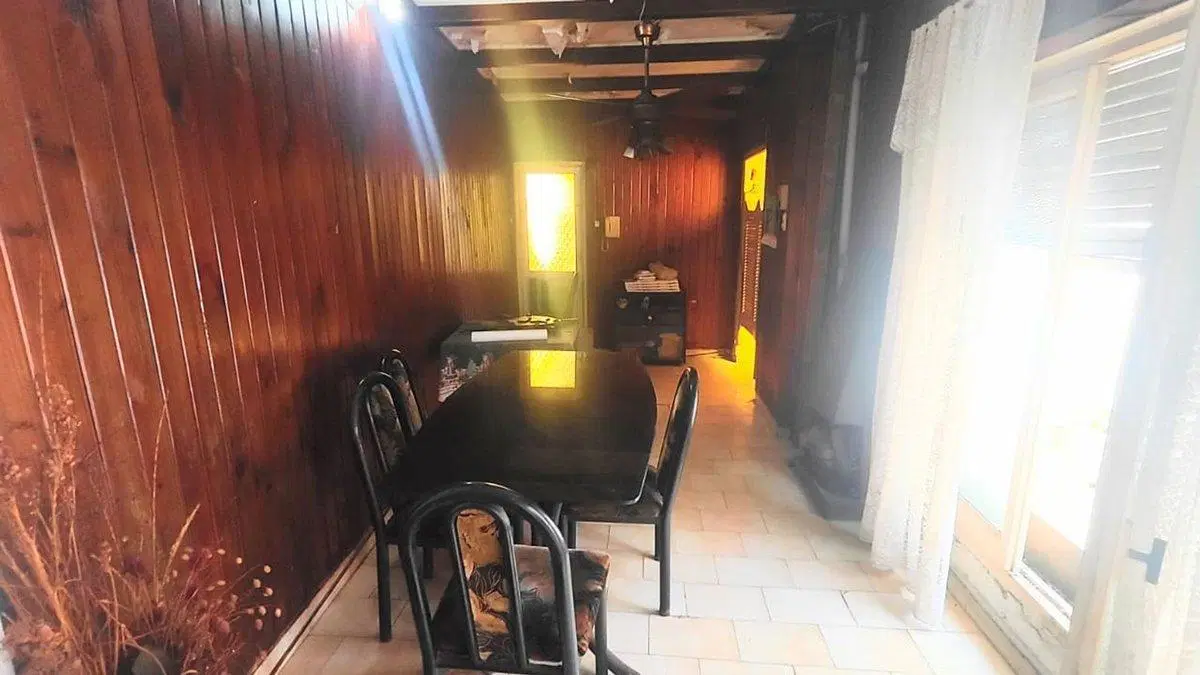 CASA EN VENTA EN LANUS. INVERSION! 3
