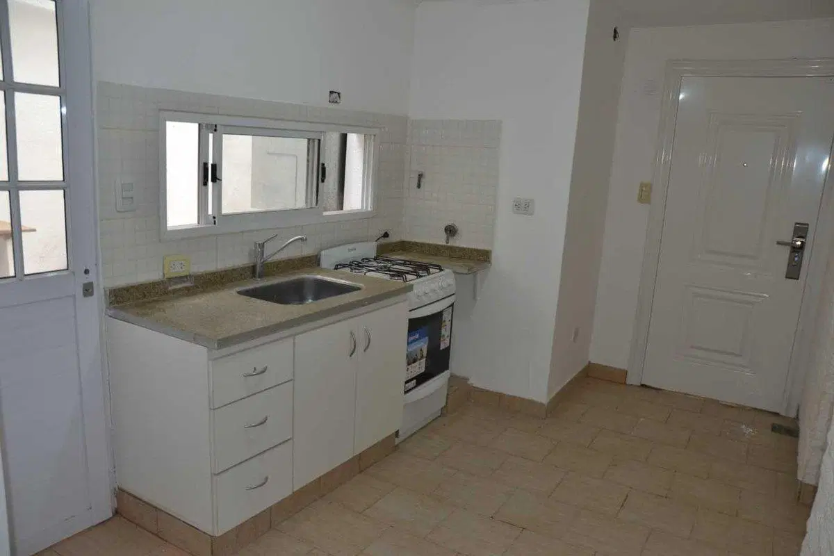 OPORTUNIDAD P.H. A CREDITO a 1/2 cda de H.Yrigoyen 4