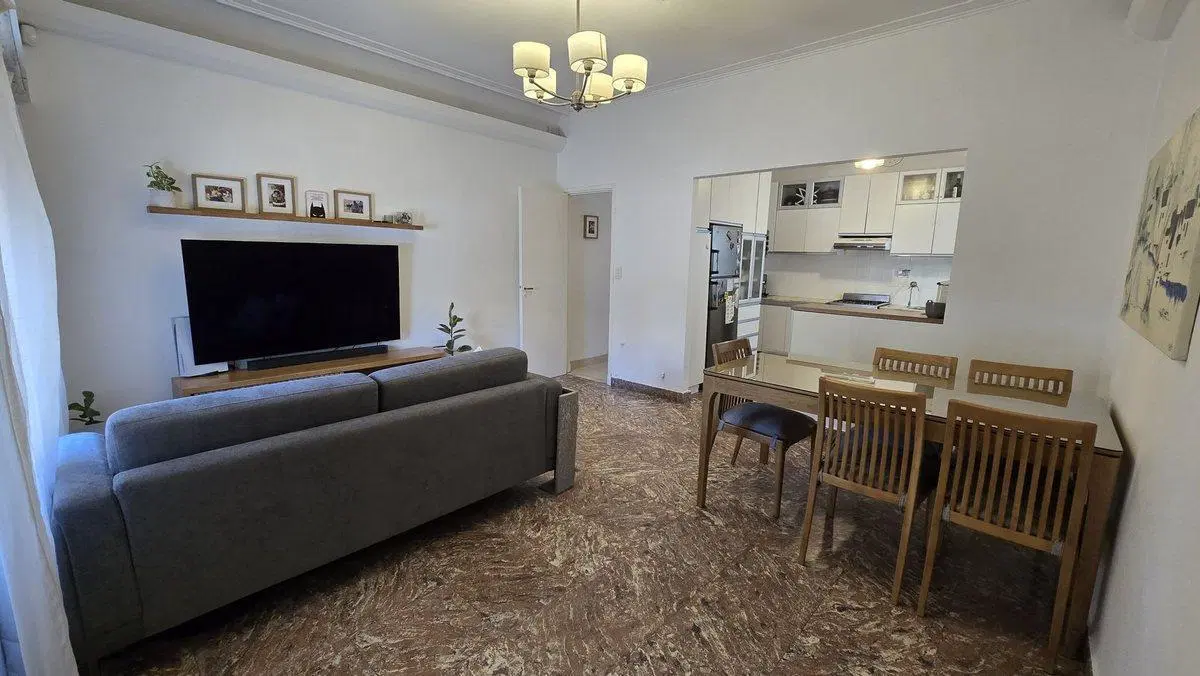 Casa tipo PH al frente 4 amb c/garage - Exc estado 5