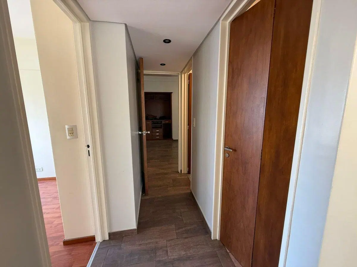 VENTA DEP. 4 AMB EN CENTRO LANUS OESTE C/LAVADERO 3