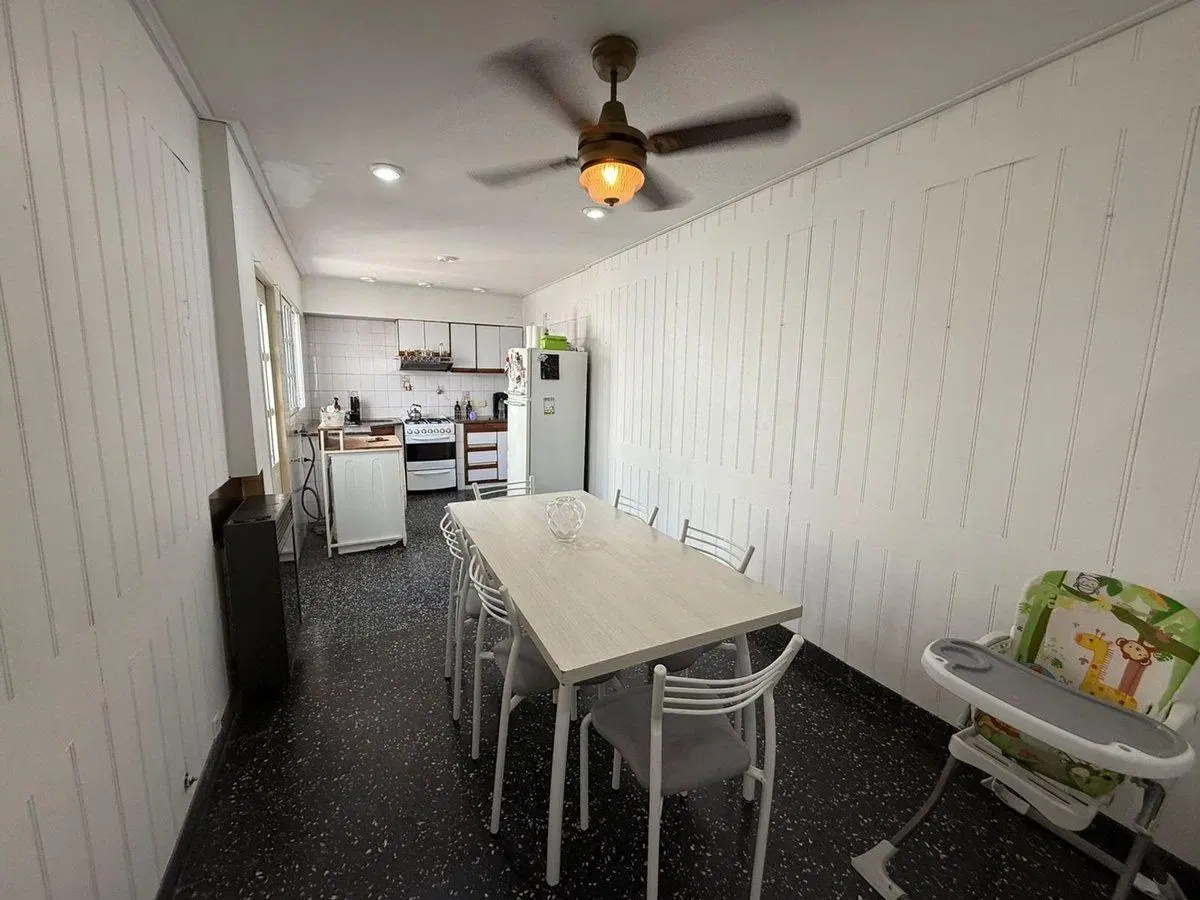 CASA 4 AMB C/COCHERA, PATIO Y TERRAZA LOTE PROPIO 5