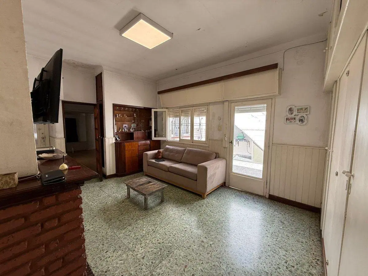 CASA 4 AMB C/COCHERA, PATIO Y TERRAZA LOTE PROPIO 2