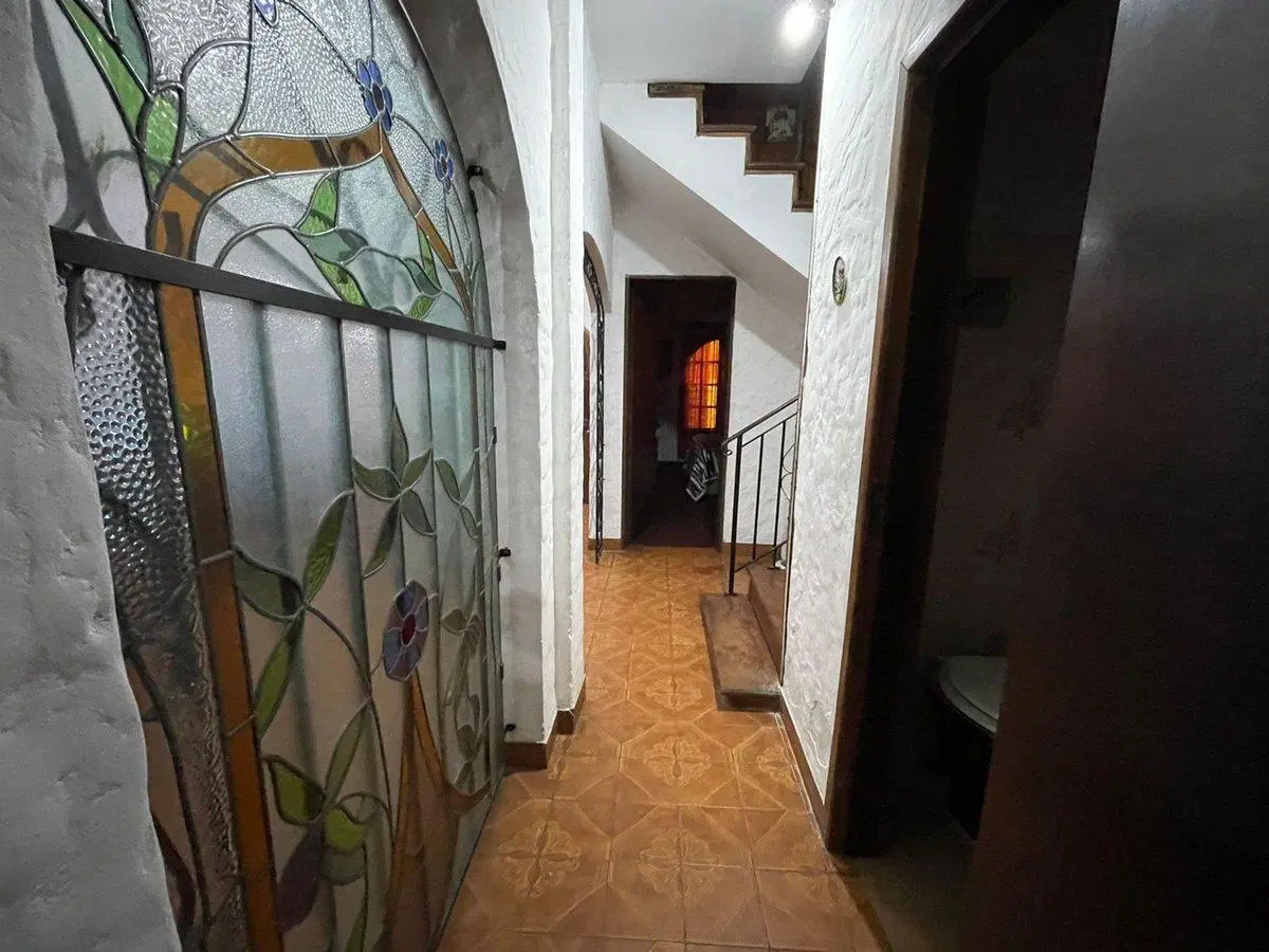 CASA 5 AMB. C/PARQUE Y PILETA LOMAS  APTO CREDITO 8