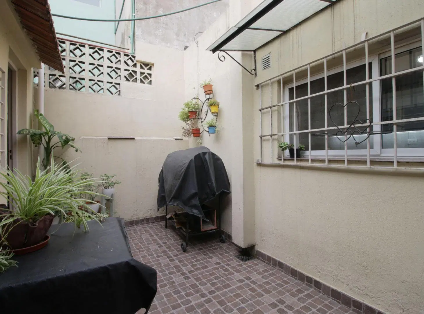 CASA RECICLADA HACE 6 AÑOS-5 AMB+COCHERA 5
