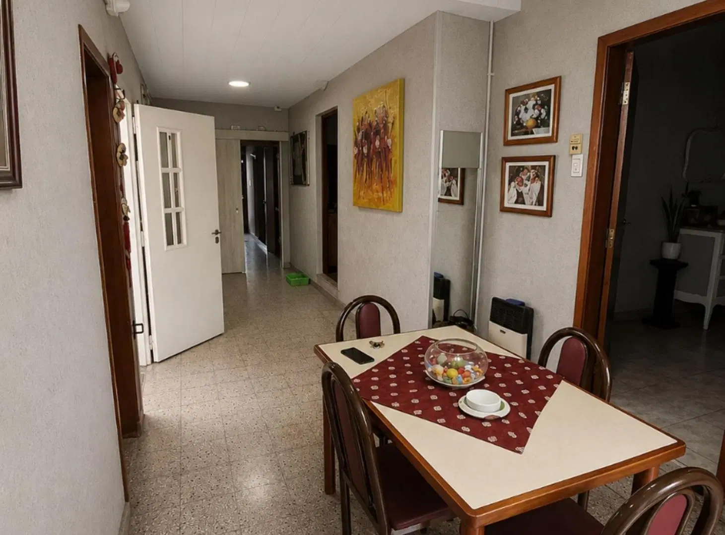 CASA RECICLADA HACE 6 AÑOS-5 AMB+COCHERA 2