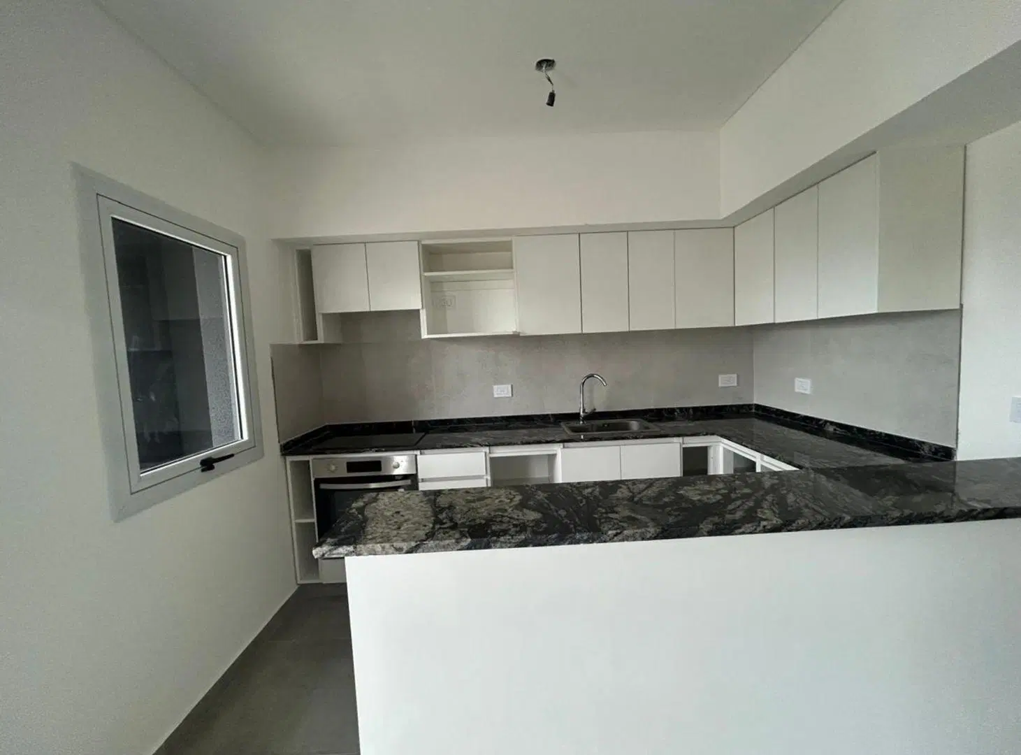 VENTA DPTO 2 AMB CON COCHERA A ESTRENAR LANUS ESTE 8