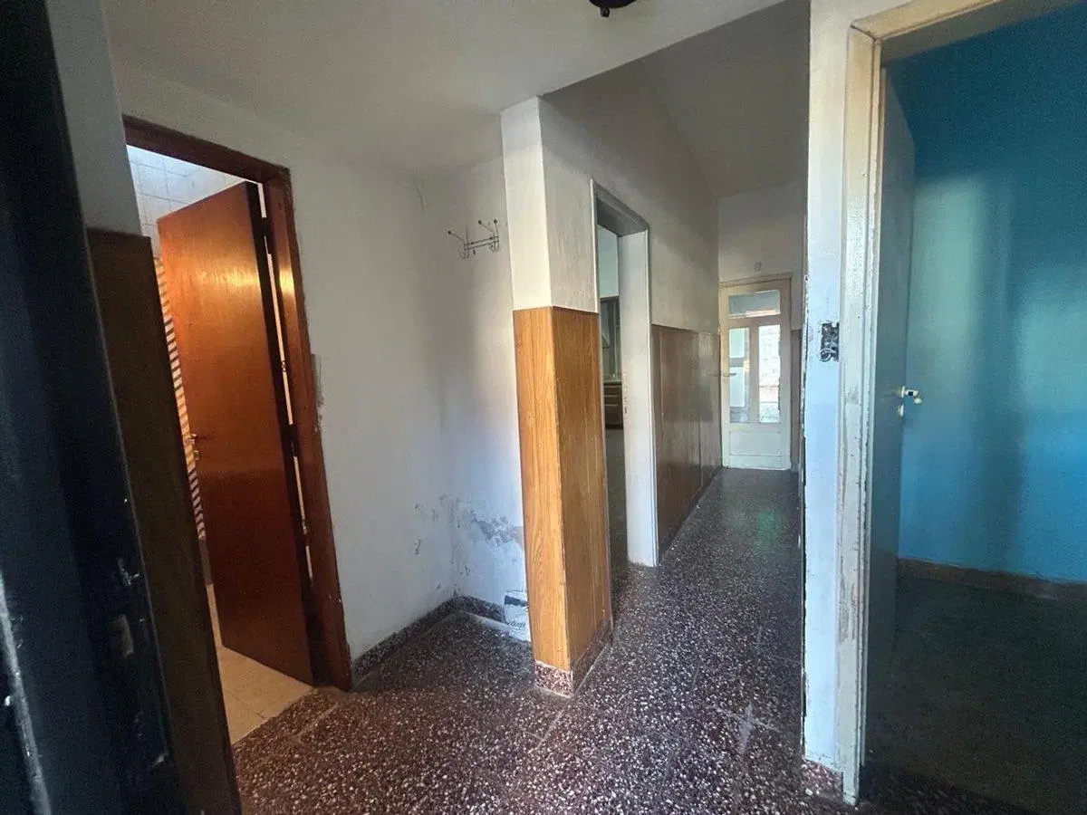 VENTA CASA 5 AMBIENTES COCHERA GRAN PATIO 4