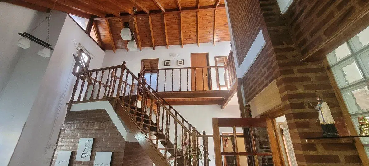 CASA 4 Amb. GARAGE PARQUE PILETA VESTUARIO Y DUCHA 8