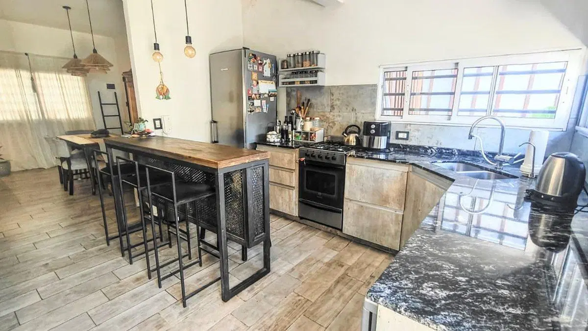 VENTA CASA DE 5 AMBIENTES – LOMAS DE ZAMORA 8